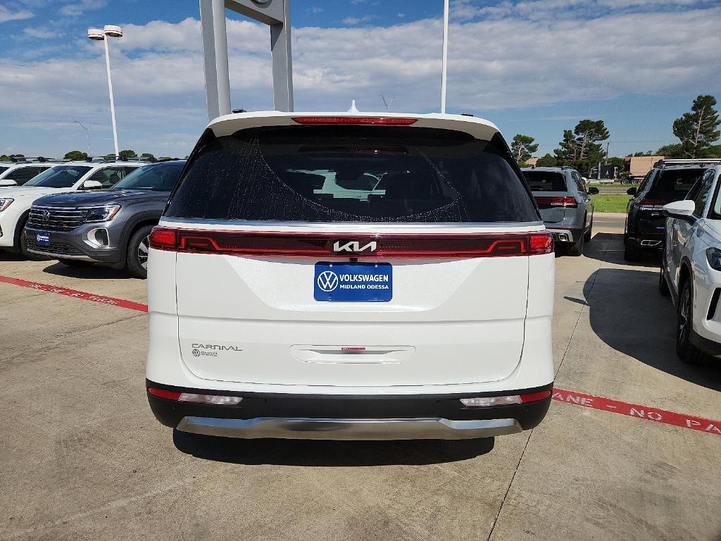 used 2024 Kia Carnival car, priced at $46,800