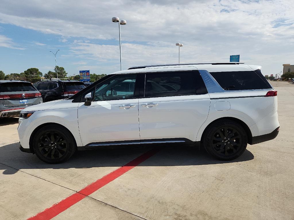 used 2024 Kia Carnival car, priced at $46,800