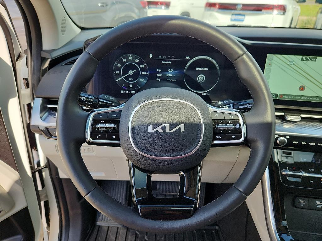 used 2024 Kia Carnival car, priced at $46,800
