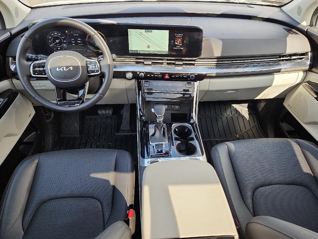 used 2024 Kia Carnival car, priced at $46,800