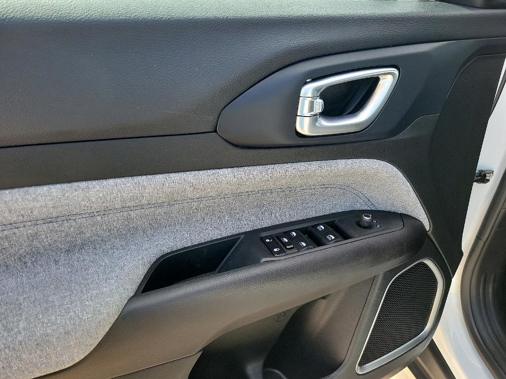 used 2023 Jeep Compass car, priced at $18,922