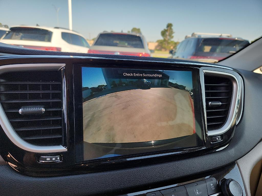 used 2024 Chrysler Pacifica car, priced at $29,995