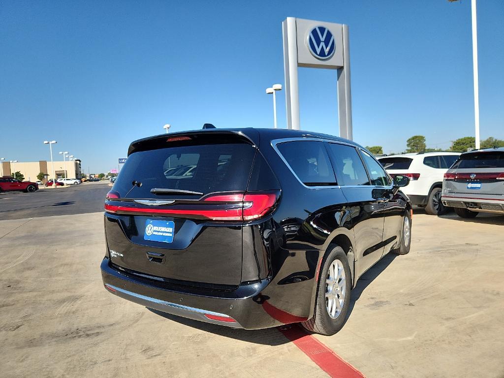 used 2024 Chrysler Pacifica car, priced at $29,995