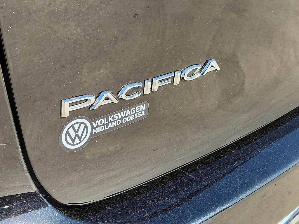 used 2024 Chrysler Pacifica car, priced at $29,995