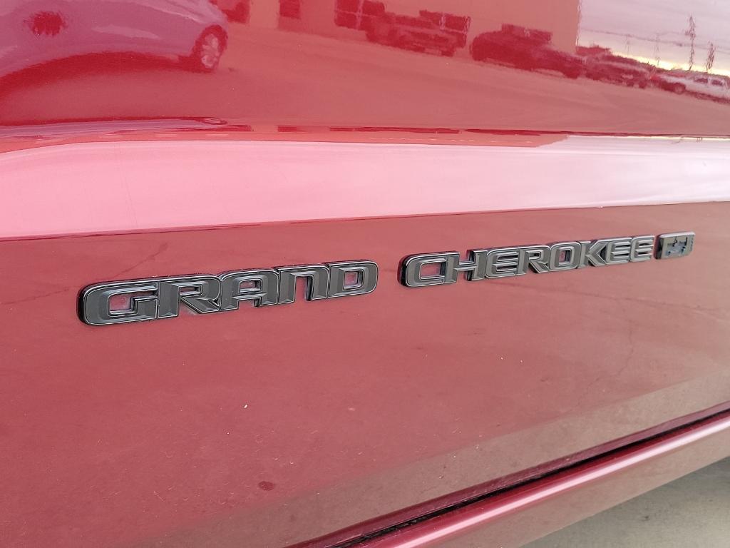 used 2022 Jeep Grand Cherokee WK car, priced at $24,984