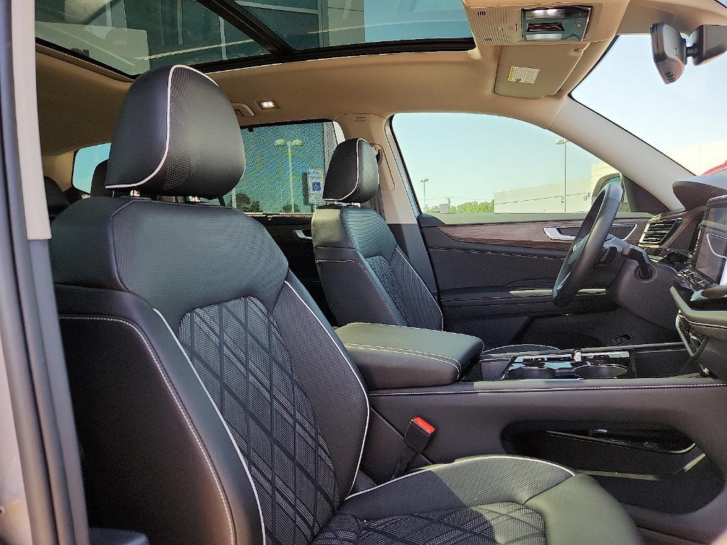used 2025 Volkswagen Atlas car, priced at $49,445