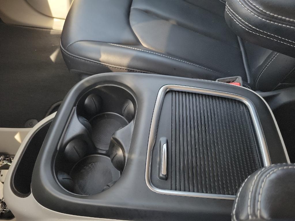 used 2023 Chrysler Pacifica car, priced at $24,984