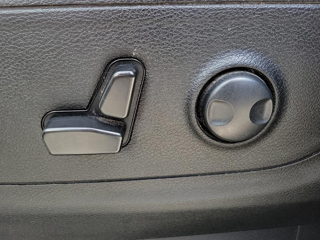 used 2022 Ram 1500 car, priced at $30,584