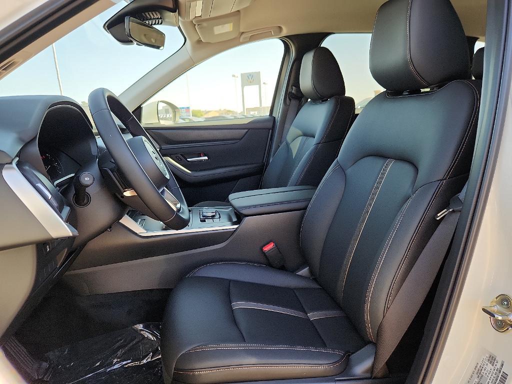 new 2025 Mazda CX-90 car, priced at $40,270