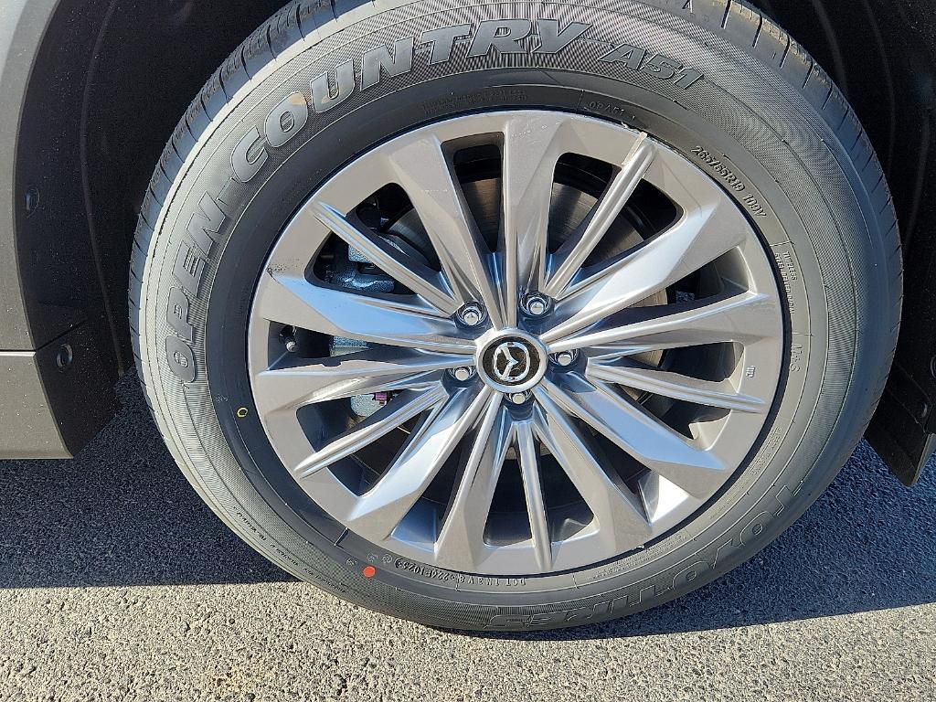 new 2025 Mazda CX-90 car, priced at $40,270