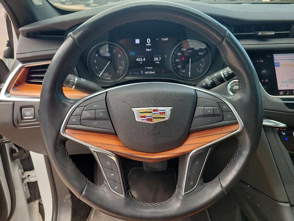 used 2022 Cadillac XT5 car, priced at $31,765