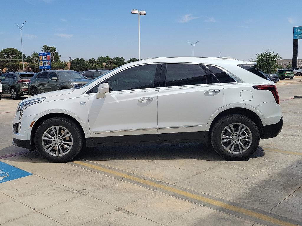 used 2022 Cadillac XT5 car, priced at $31,765