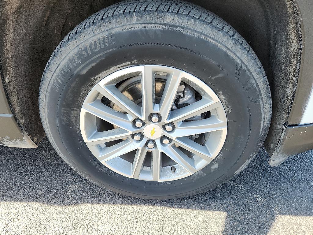 used 2022 Chevrolet Traverse car, priced at $25,216