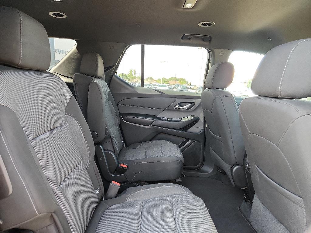 used 2022 Chevrolet Traverse car, priced at $25,216