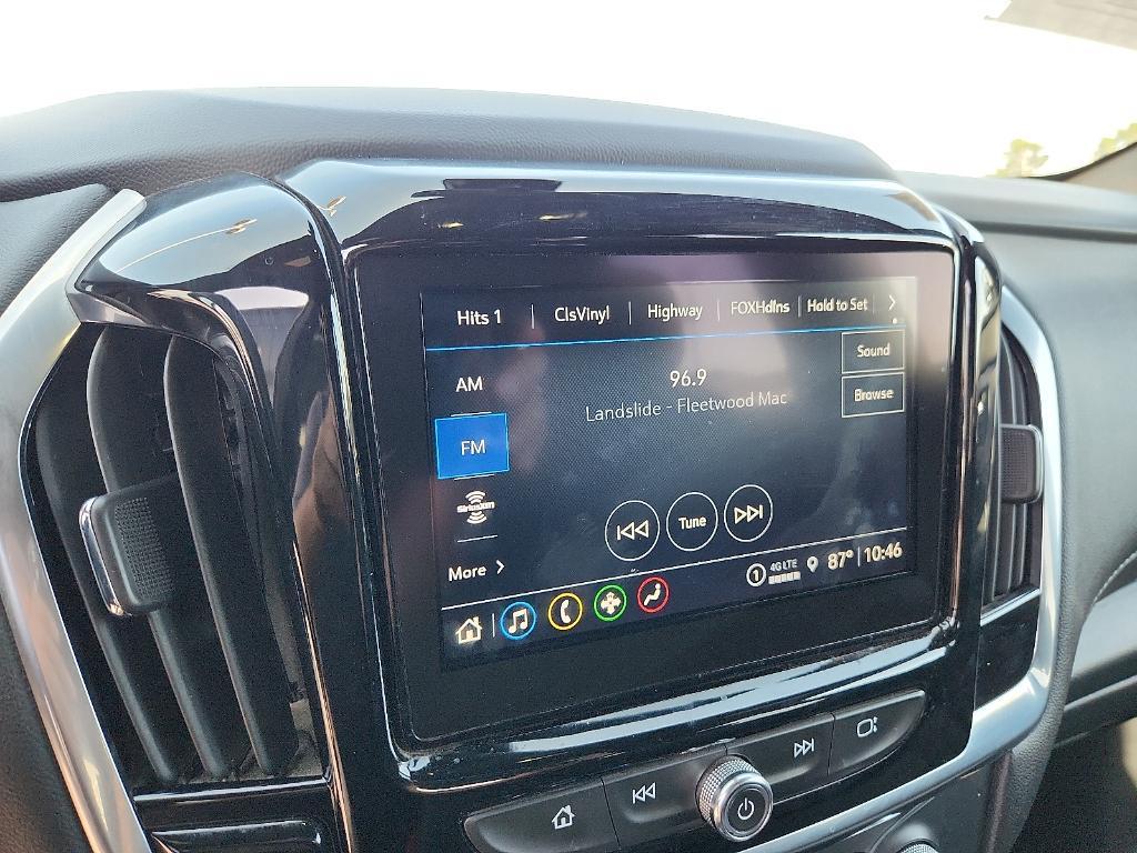 used 2022 Chevrolet Traverse car, priced at $25,216