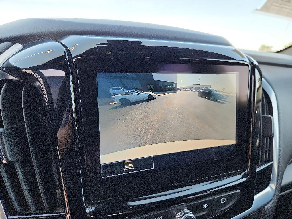 used 2022 Chevrolet Traverse car, priced at $25,216