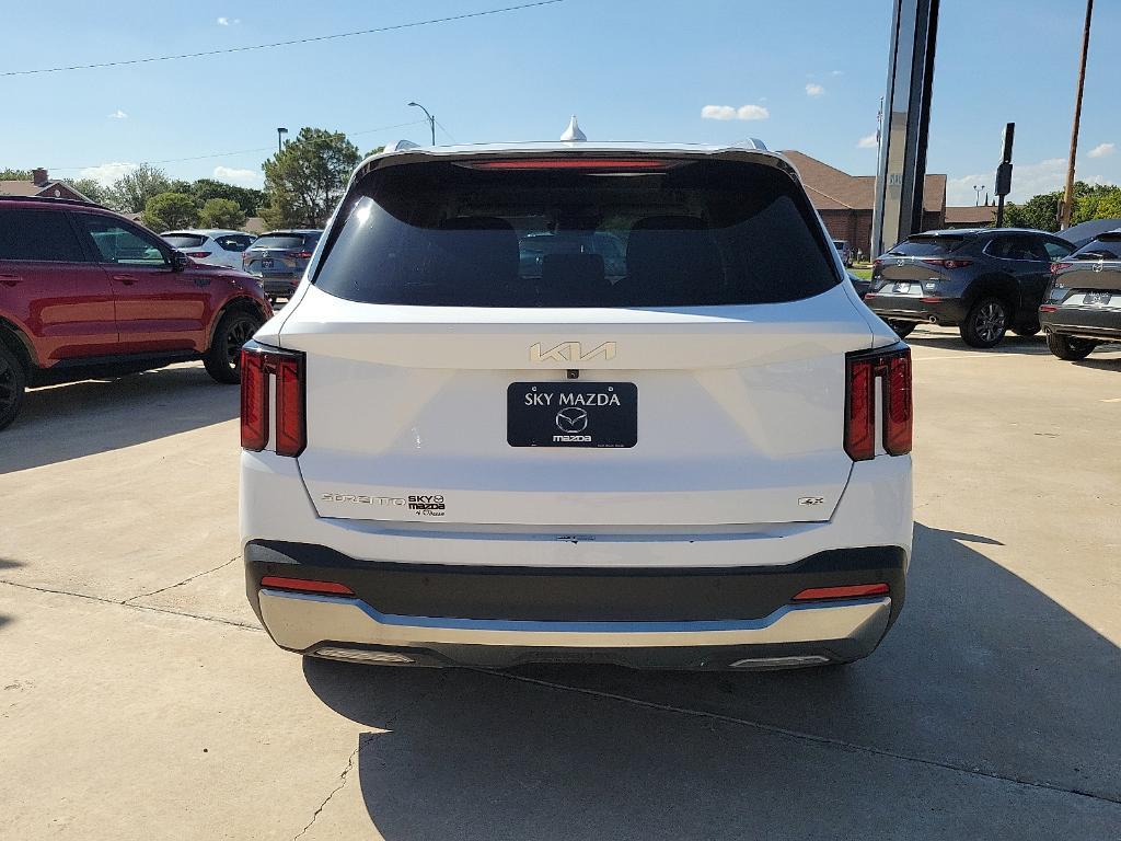 used 2024 Kia Sorento car, priced at $26,489