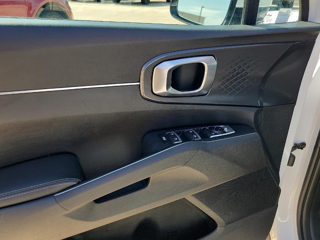 used 2024 Kia Sorento car, priced at $26,489