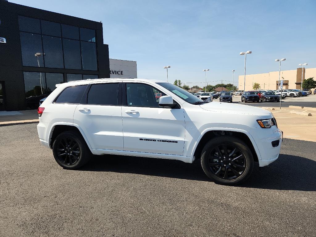 used 2022 Jeep Grand Cherokee WK car, priced at $26,175
