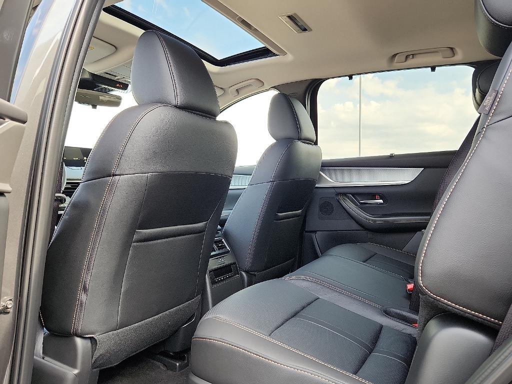 new 2025 Mazda CX-90 car, priced at $41,322