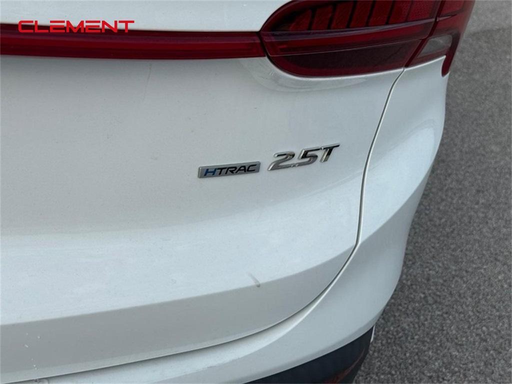 used 2022 Hyundai Santa Fe car, priced at $28,500