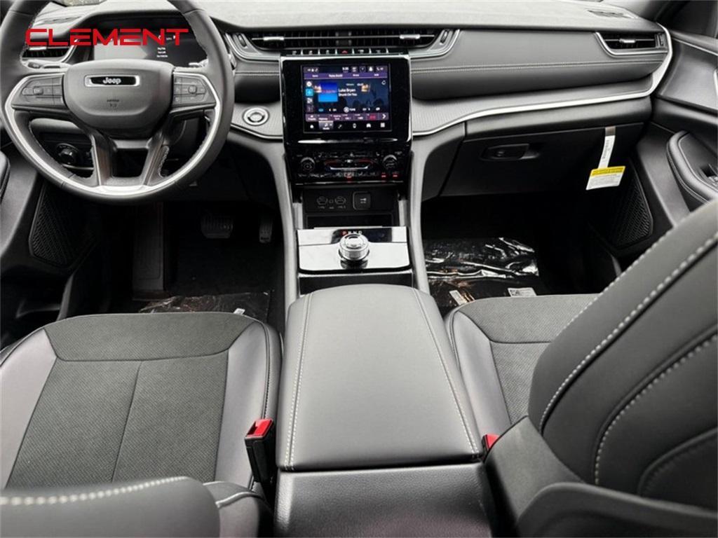 new 2025 Jeep Grand Cherokee L car, priced at $45,217