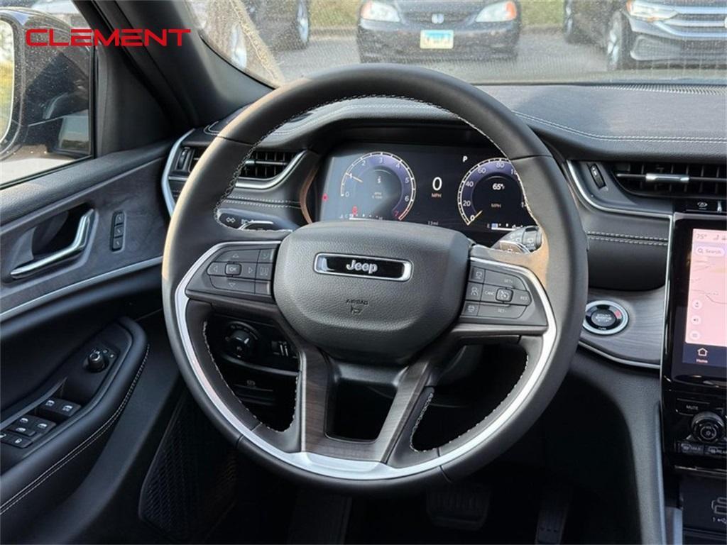 new 2025 Jeep Grand Cherokee car, priced at $49,390