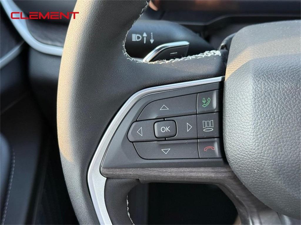 new 2025 Jeep Grand Cherokee car, priced at $49,390