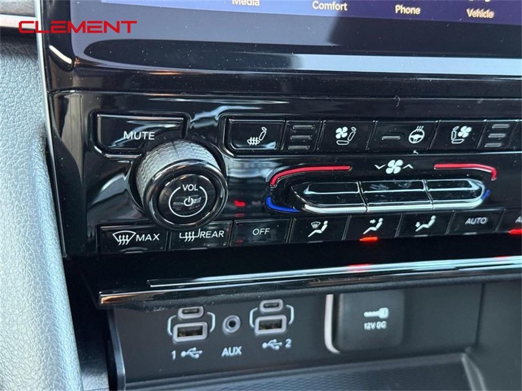 new 2025 Jeep Grand Cherokee car, priced at $49,390