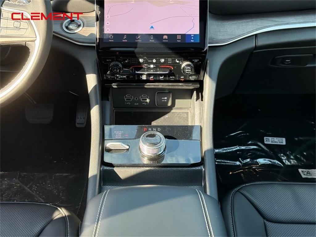 new 2025 Jeep Grand Cherokee L car, priced at $51,457