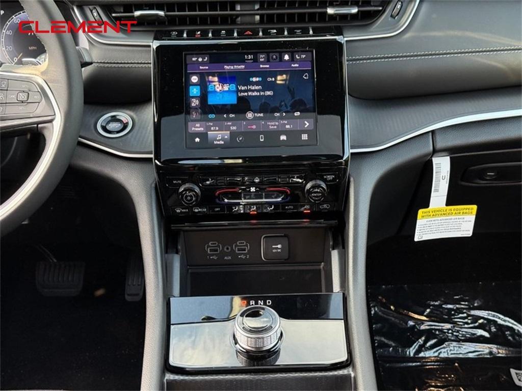 new 2025 Jeep Grand Cherokee car, priced at $36,684