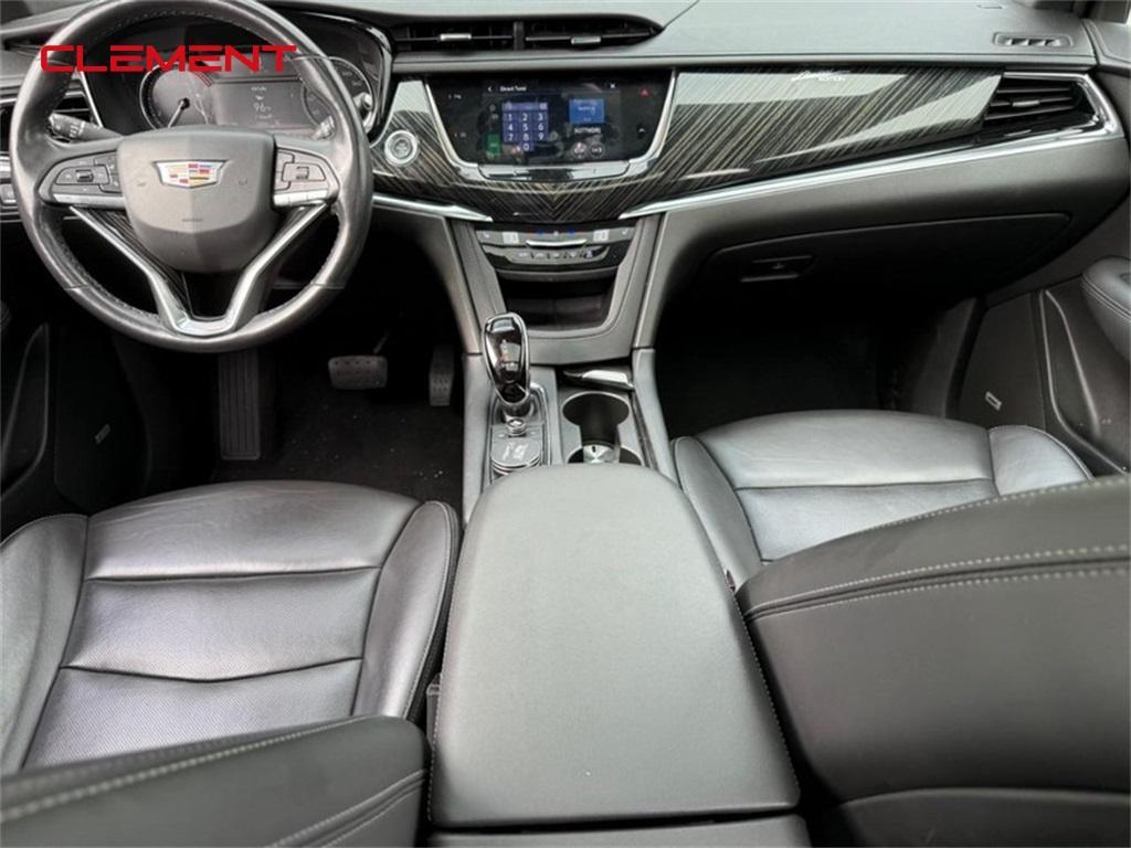 used 2022 Cadillac XT6 car, priced at $35,800