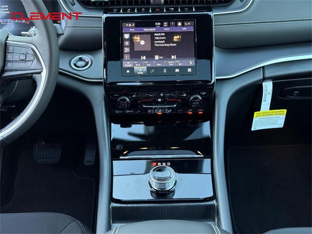 new 2025 Jeep Grand Cherokee car, priced at $36,684