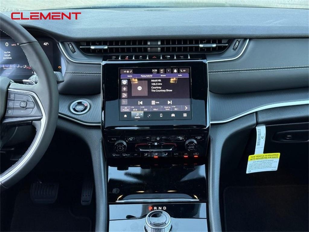 new 2025 Jeep Grand Cherokee car, priced at $36,684