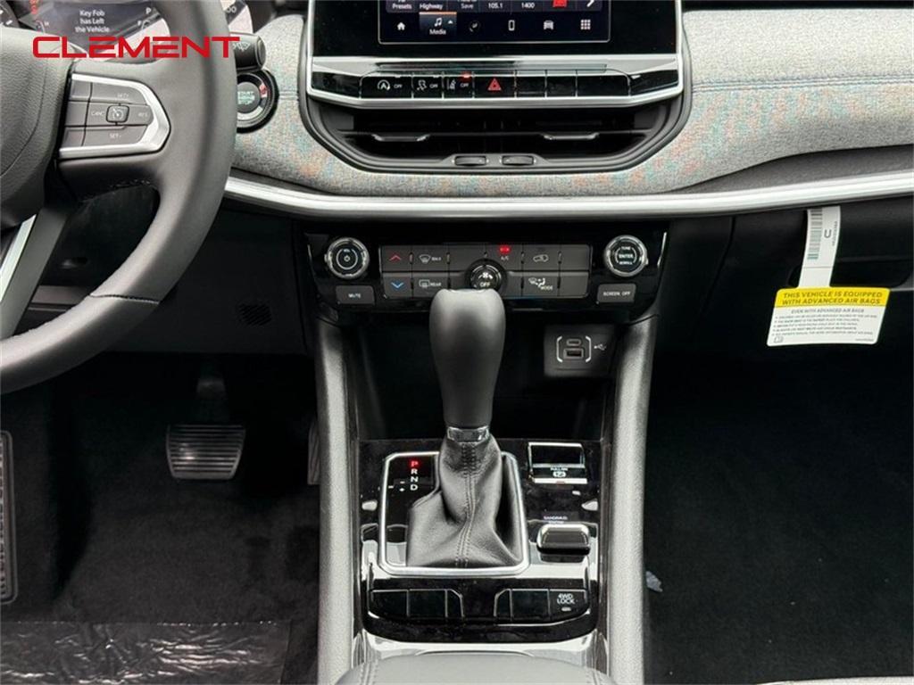 new 2025 Jeep Compass car, priced at $27,868
