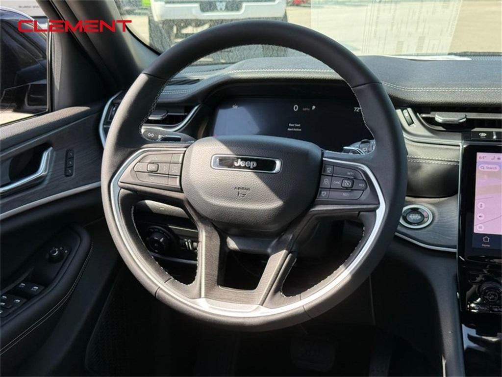 new 2025 Jeep Grand Cherokee car, priced at $48,207