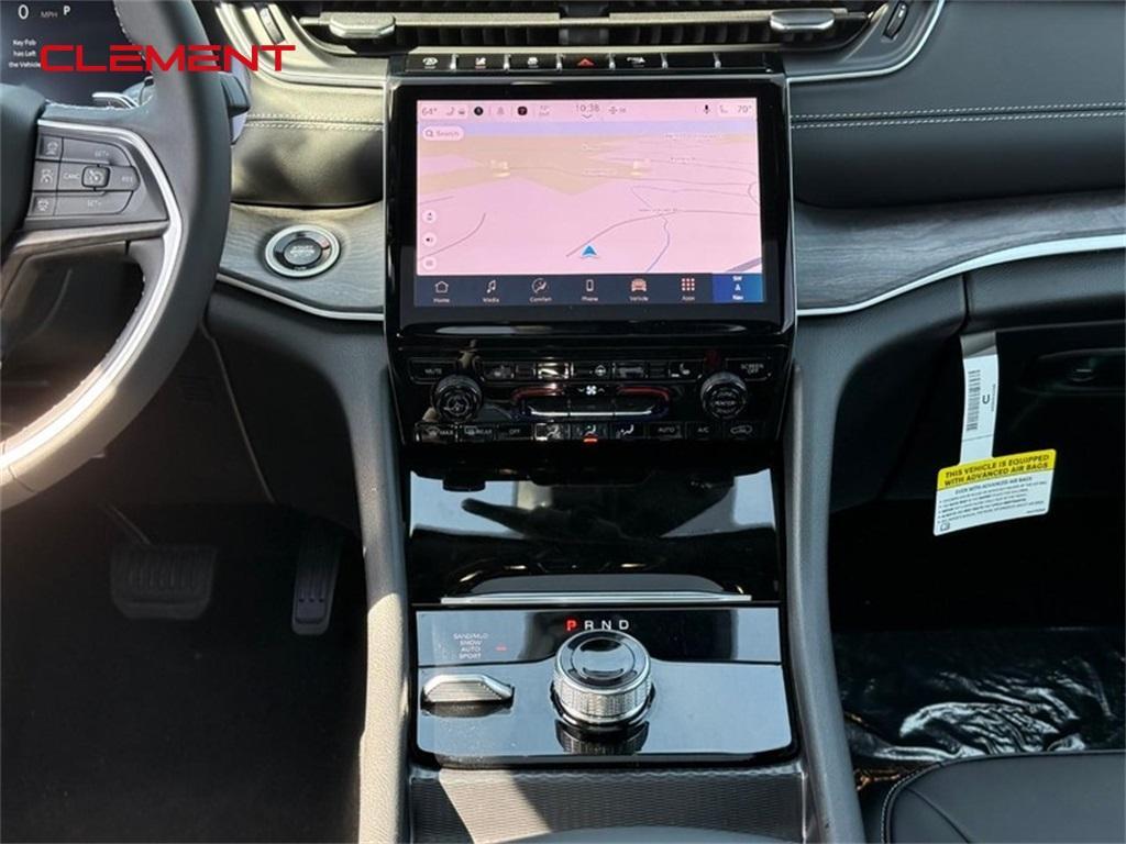 new 2025 Jeep Grand Cherokee car, priced at $48,207
