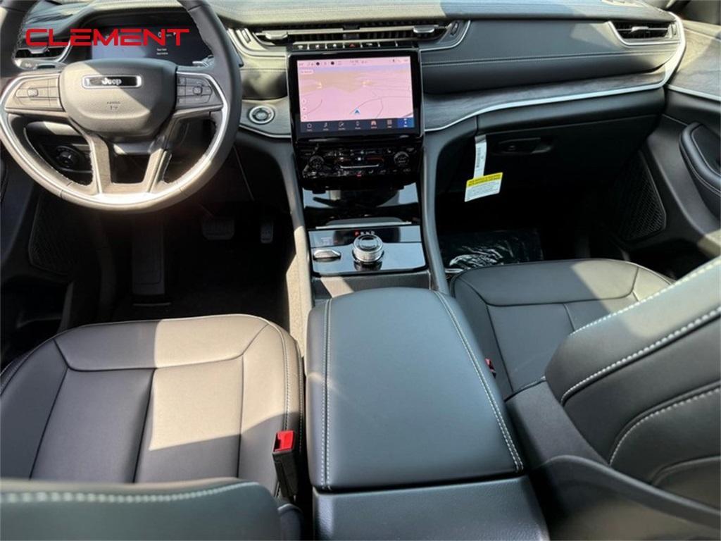 new 2025 Jeep Grand Cherokee car, priced at $48,207