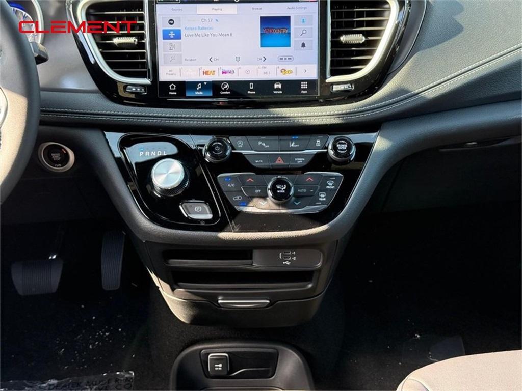 new 2026 Chrysler Pacifica car, priced at $40,570