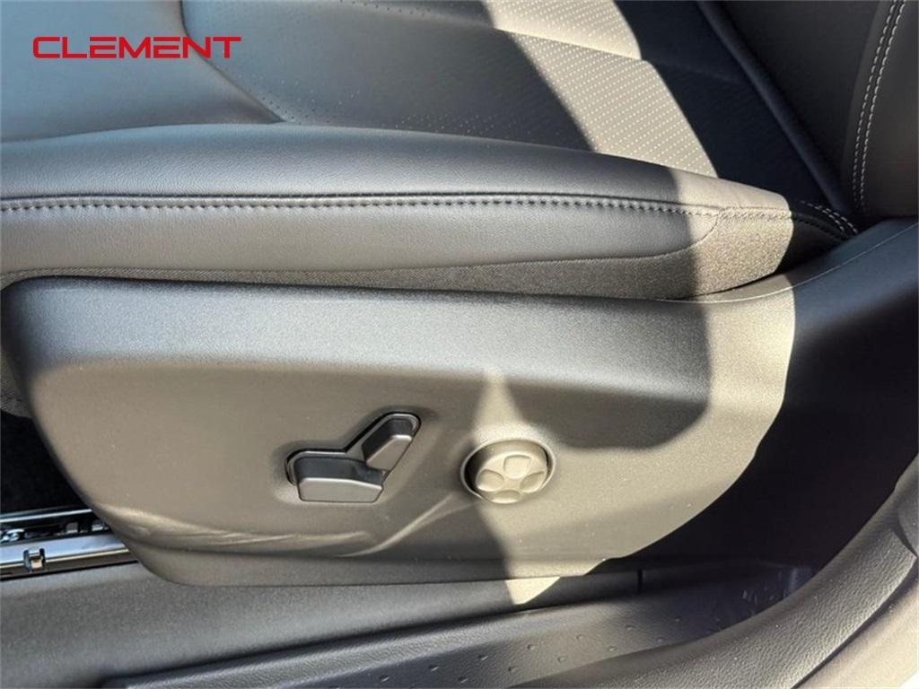 new 2026 Chrysler Pacifica car, priced at $40,570