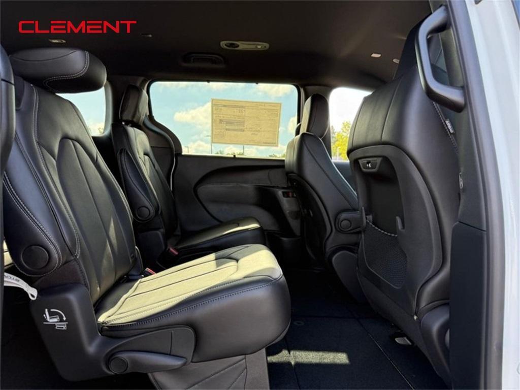 new 2026 Chrysler Pacifica car, priced at $40,570
