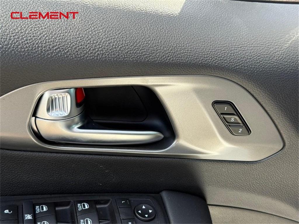 new 2026 Chrysler Pacifica car, priced at $40,570