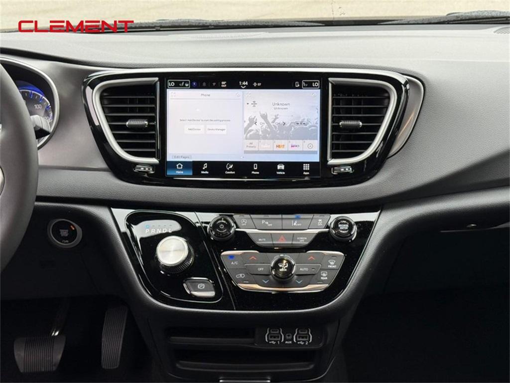 new 2025 Chrysler Voyager car, priced at $39,613