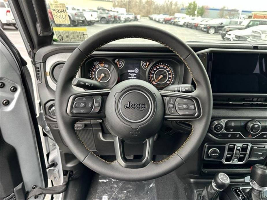 new 2024 Jeep Gladiator car, priced at $39,185