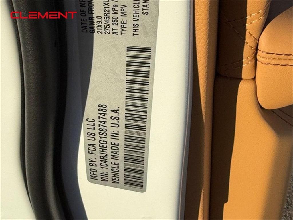 new 2025 Jeep Grand Cherokee car, priced at $62,240