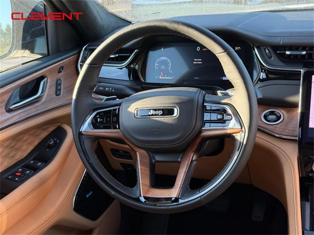 new 2025 Jeep Grand Cherokee car, priced at $62,240