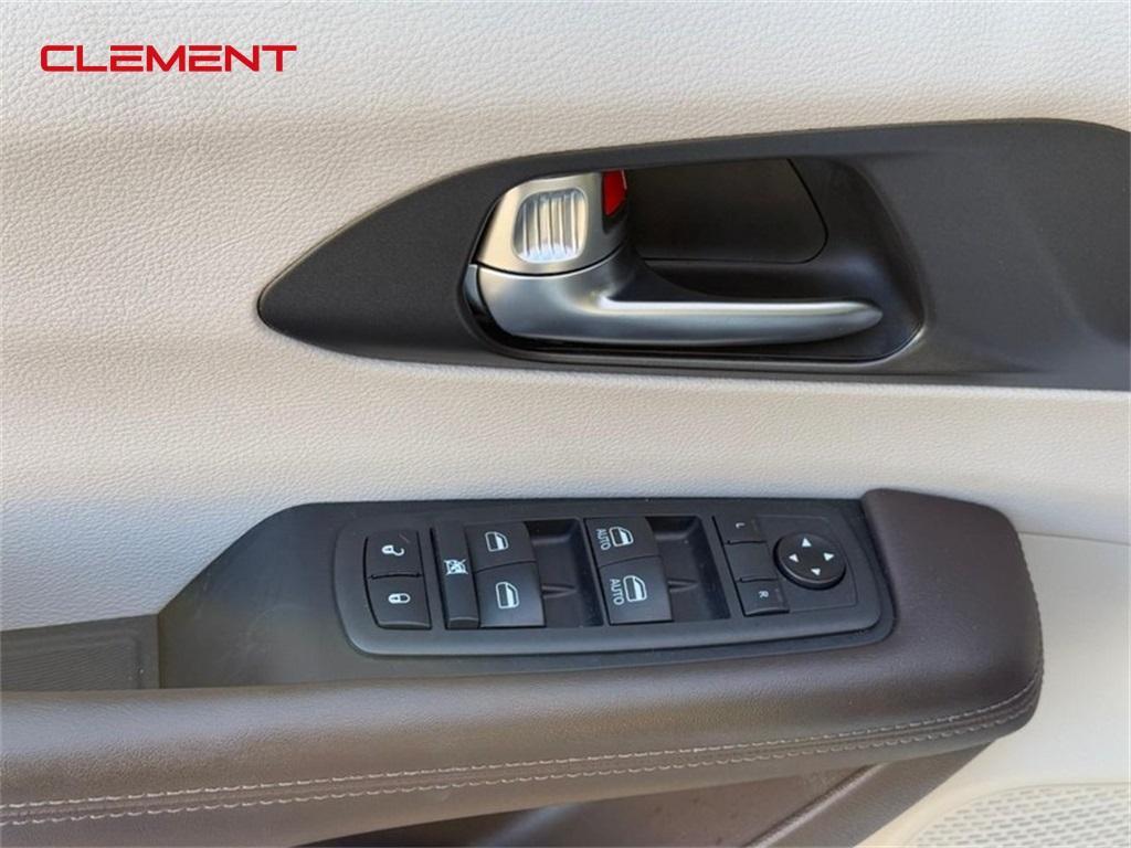 used 2021 Chrysler Pacifica car, priced at $19,500