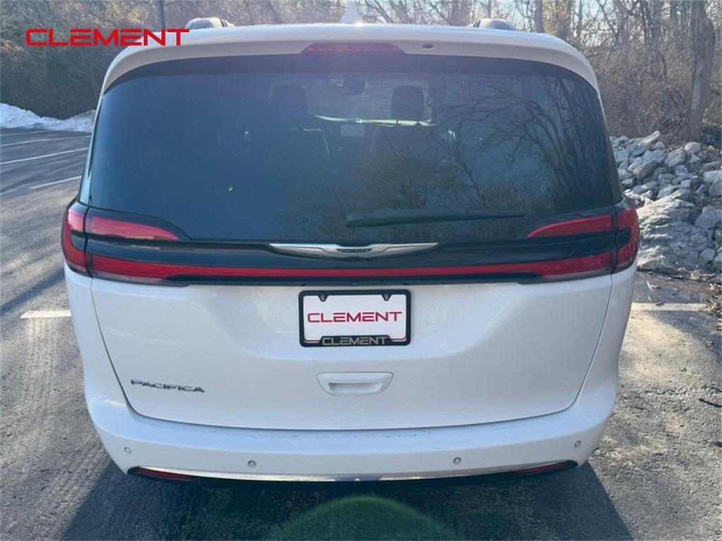 used 2021 Chrysler Pacifica car, priced at $19,500