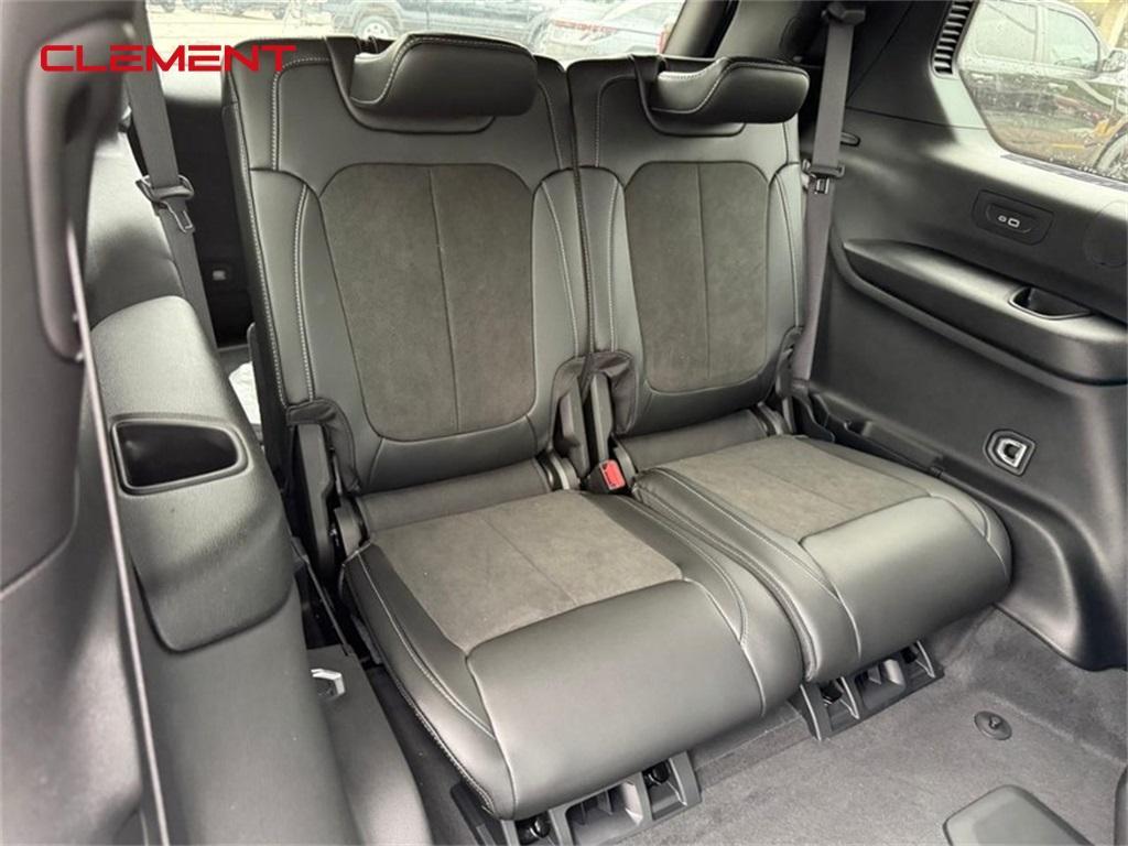 new 2025 Jeep Grand Cherokee L car, priced at $43,972