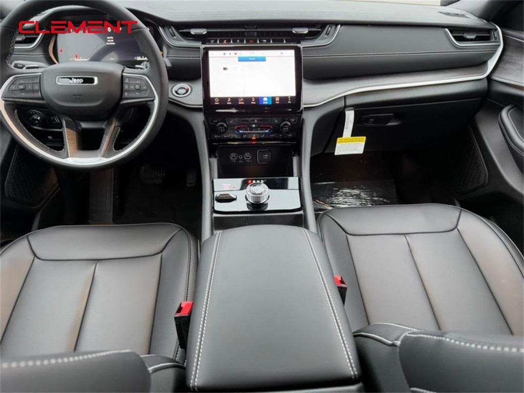 new 2025 Jeep Grand Cherokee car, priced at $47,850